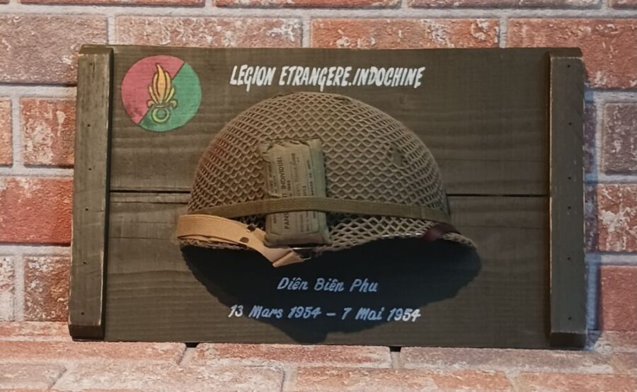 Panneau Demi Casque "LEGION" 1954